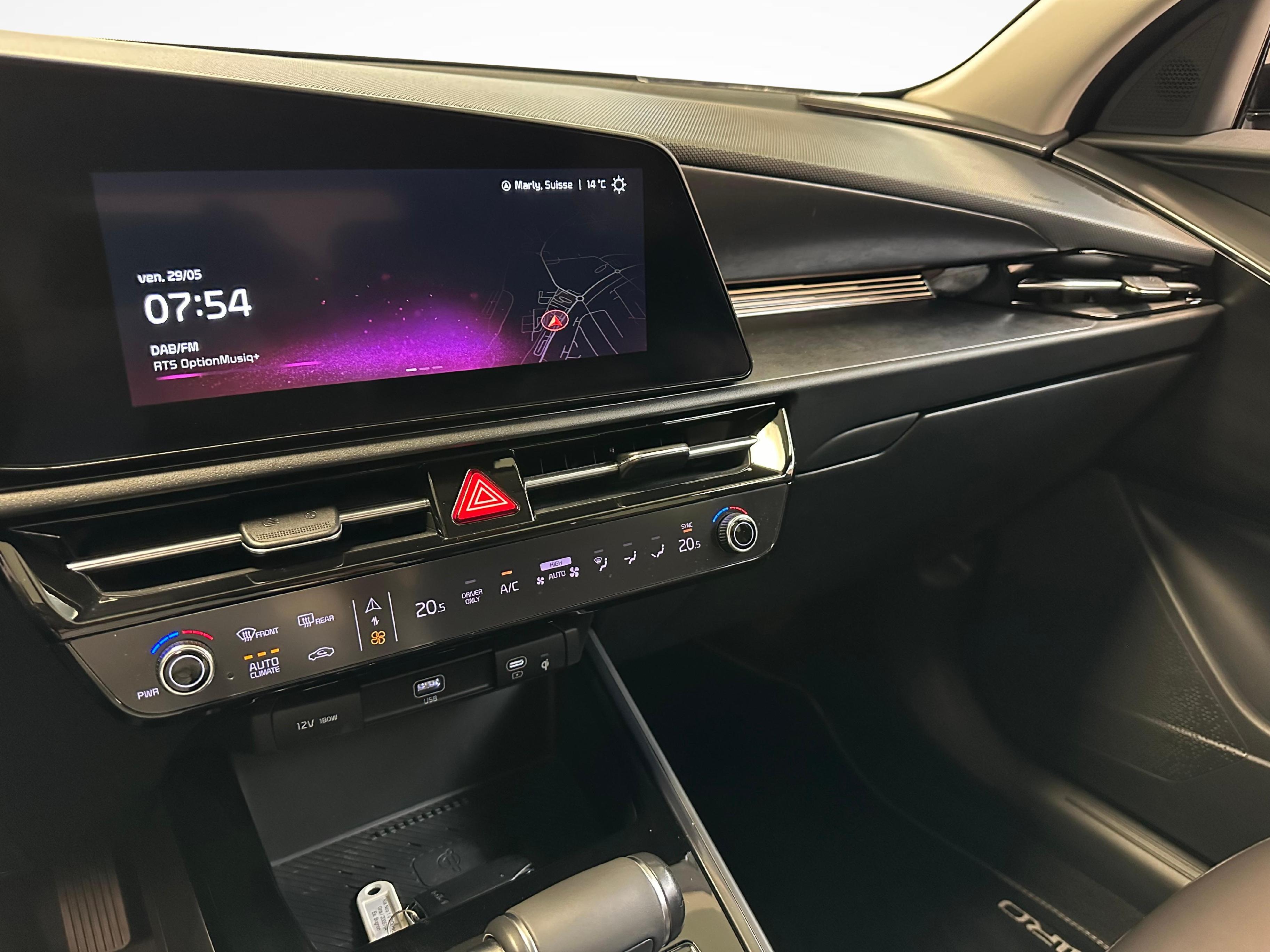 KIA Niro 1.6 GDi Hybrid Power Edition_8