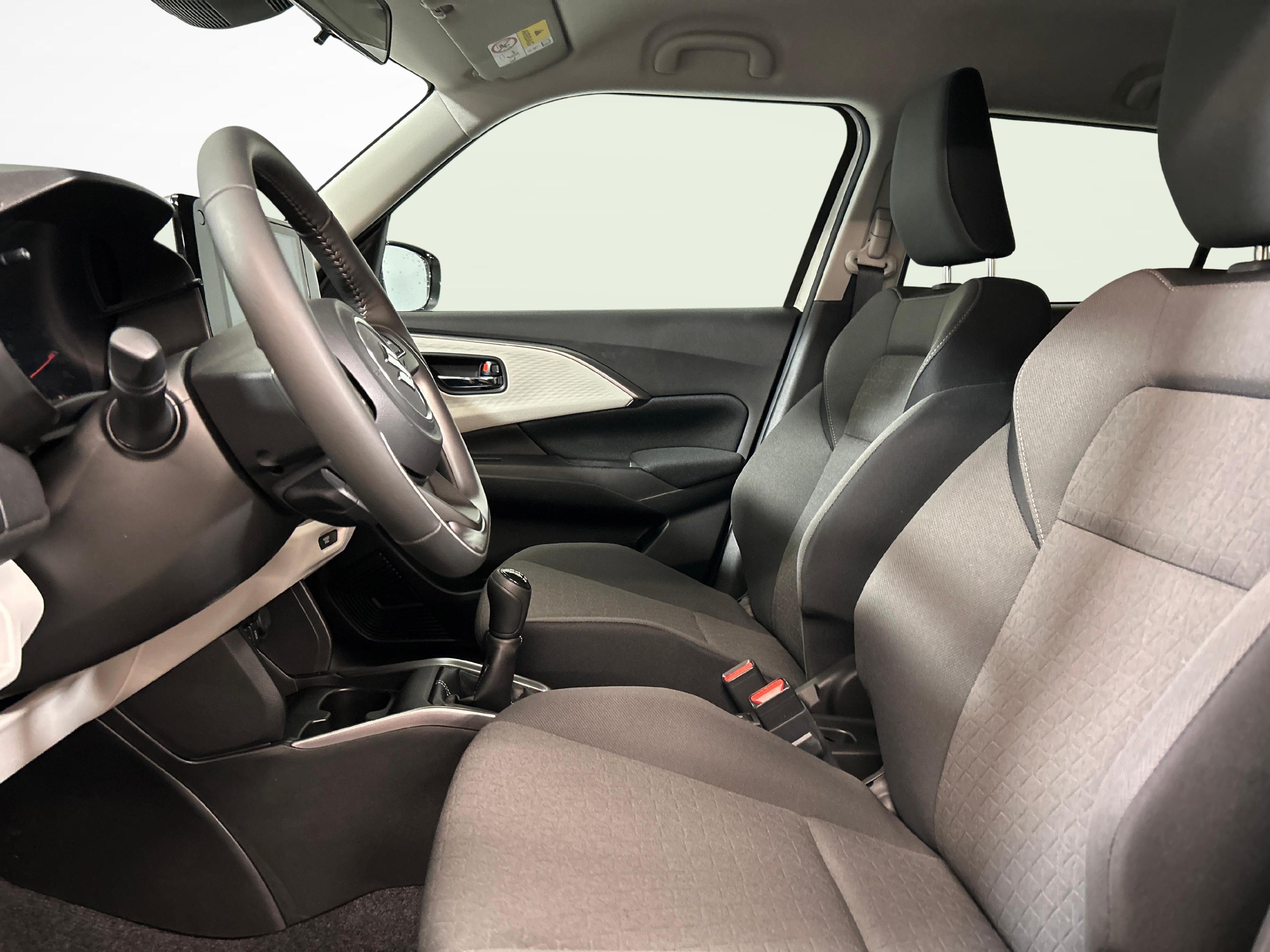 Suzuki Swift 1.2 1st Edition Top Hybrid 4x4_3