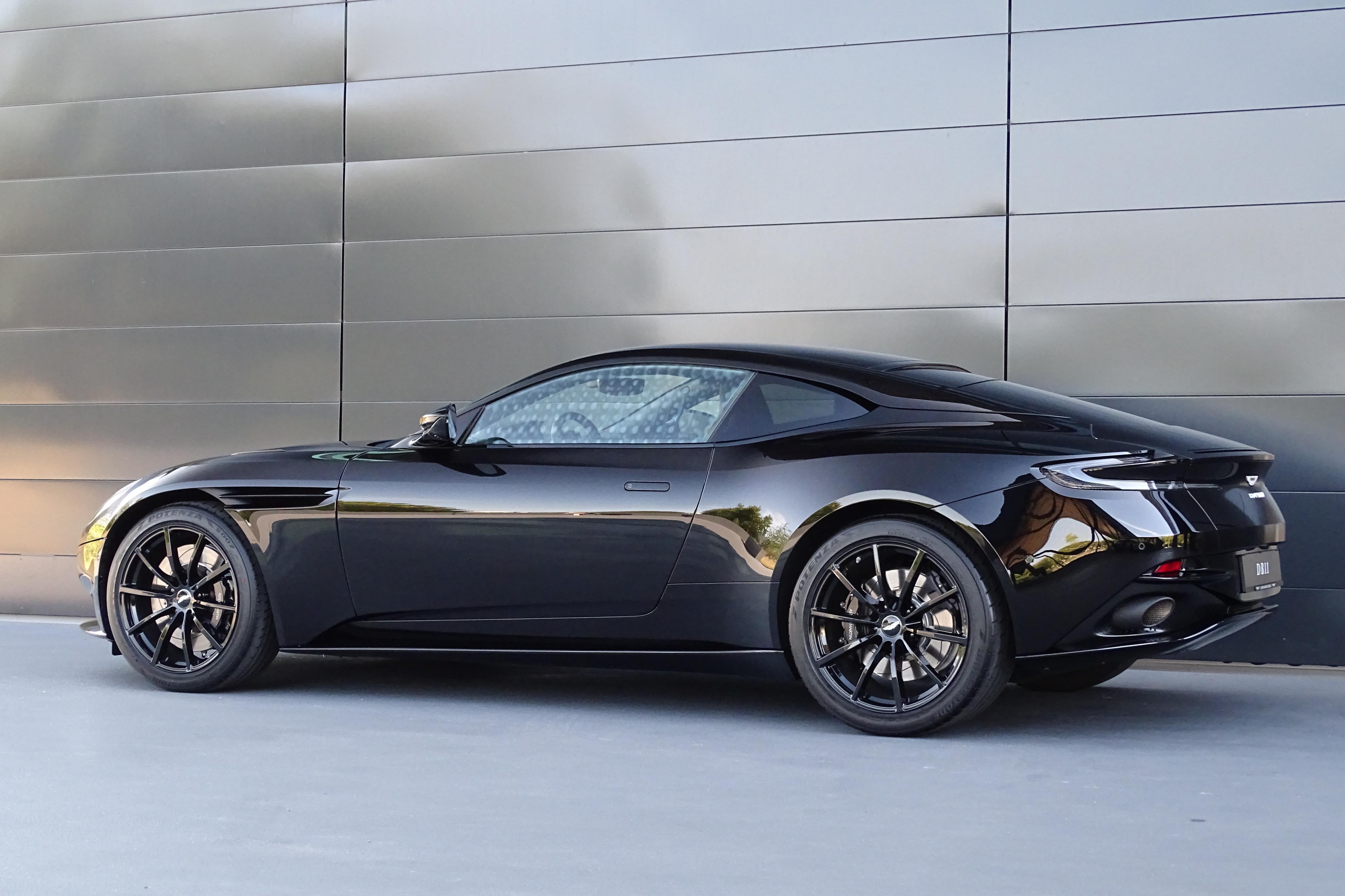 Aston Martin DB11 Coupé 5.2 V12 Bi-Turbo AMR_3