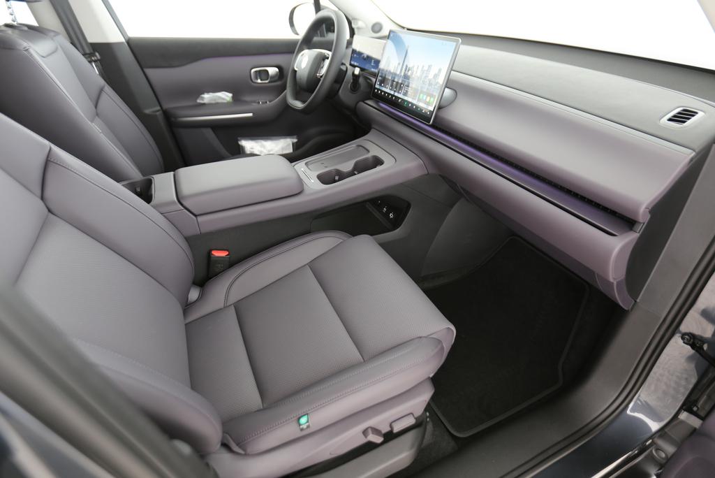 LEAPMOTOR 1.5 Hybrid EV_9