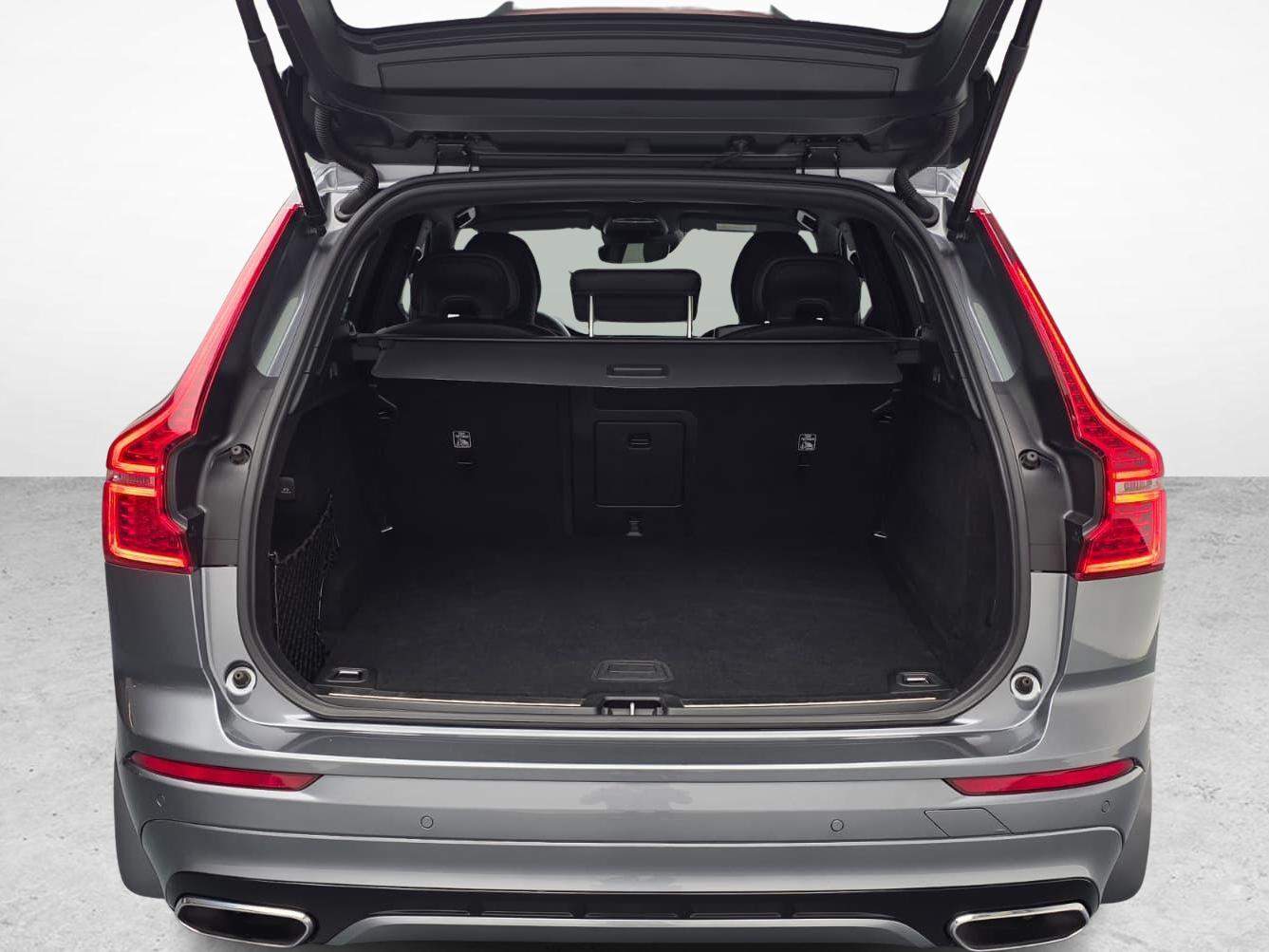 Volvo XC60 2.0 B5 MH R-Design AWD_12