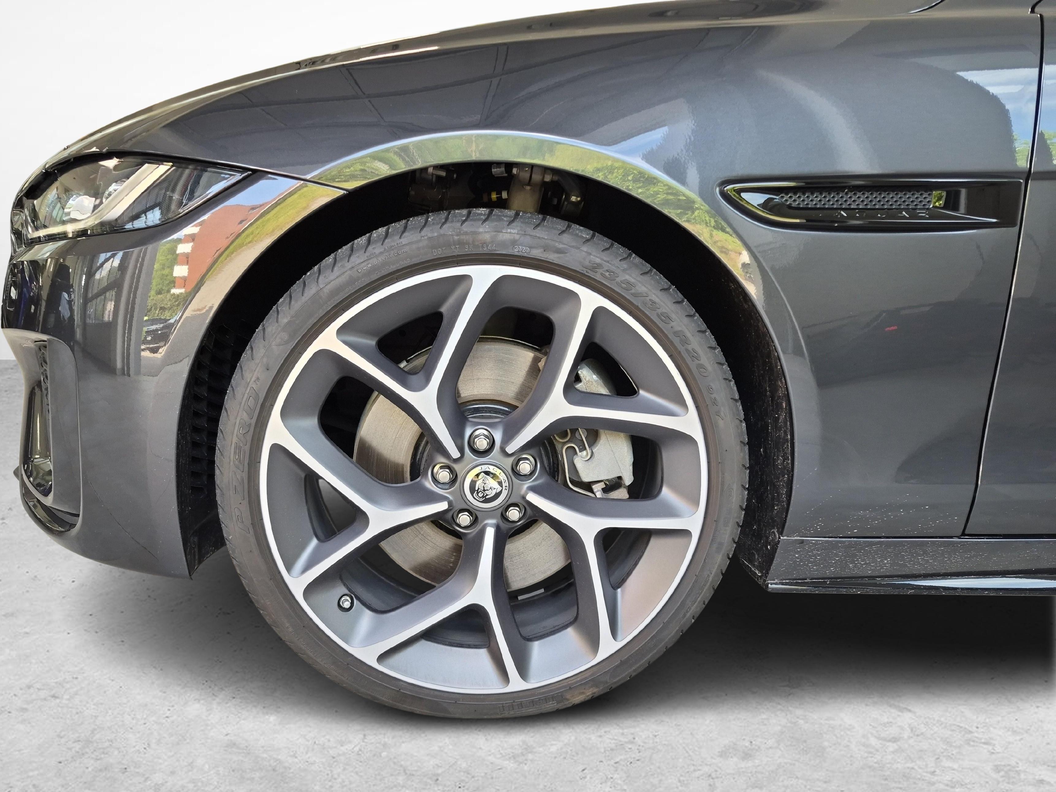 JAGUAR XE 2.0 T 300 Sport AWD - Gancio traino elettrico & Ruote invernali inclusi_17