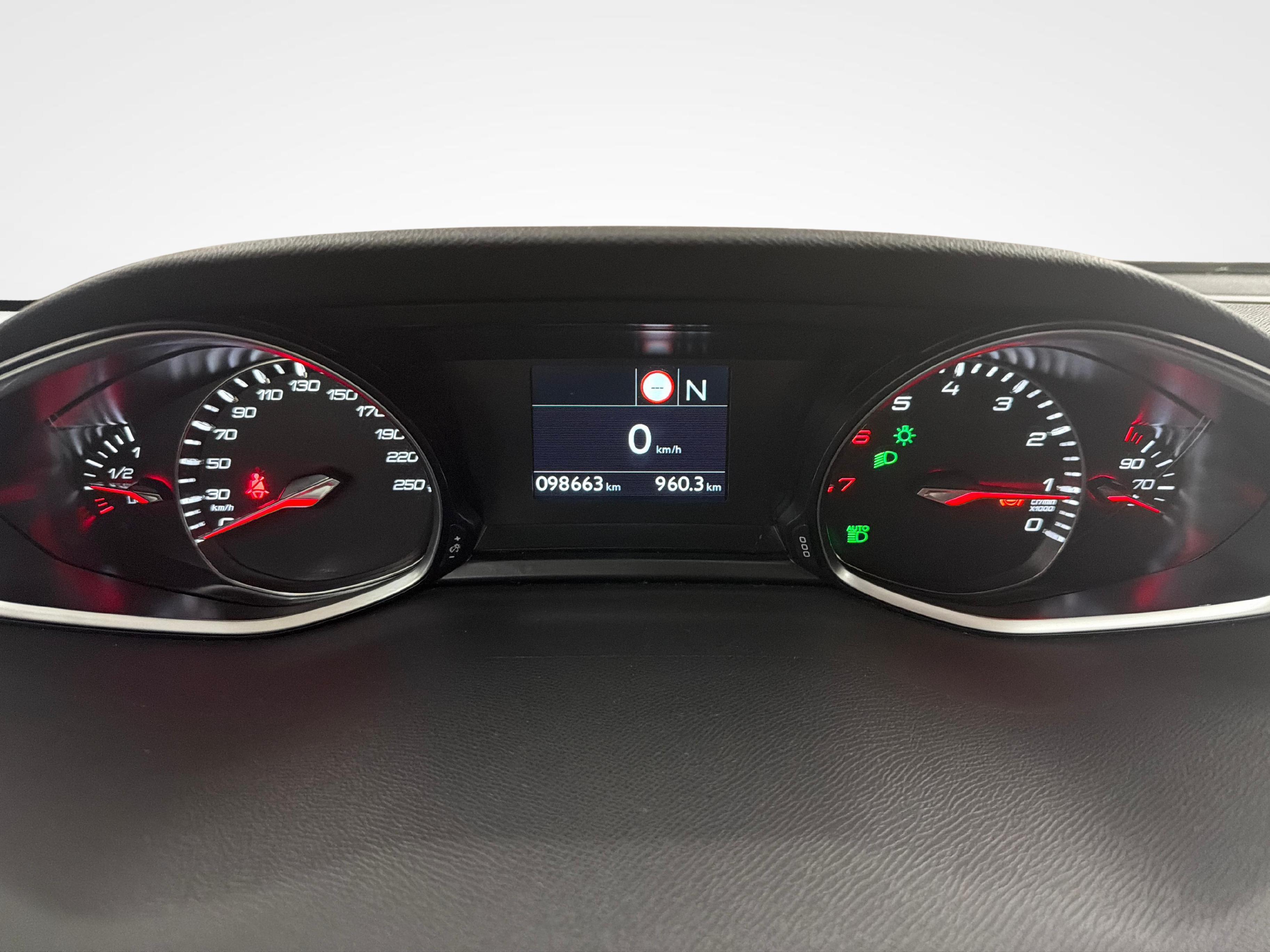 Peugeot 308 1.2 PureTech 130 Allure S/S_13