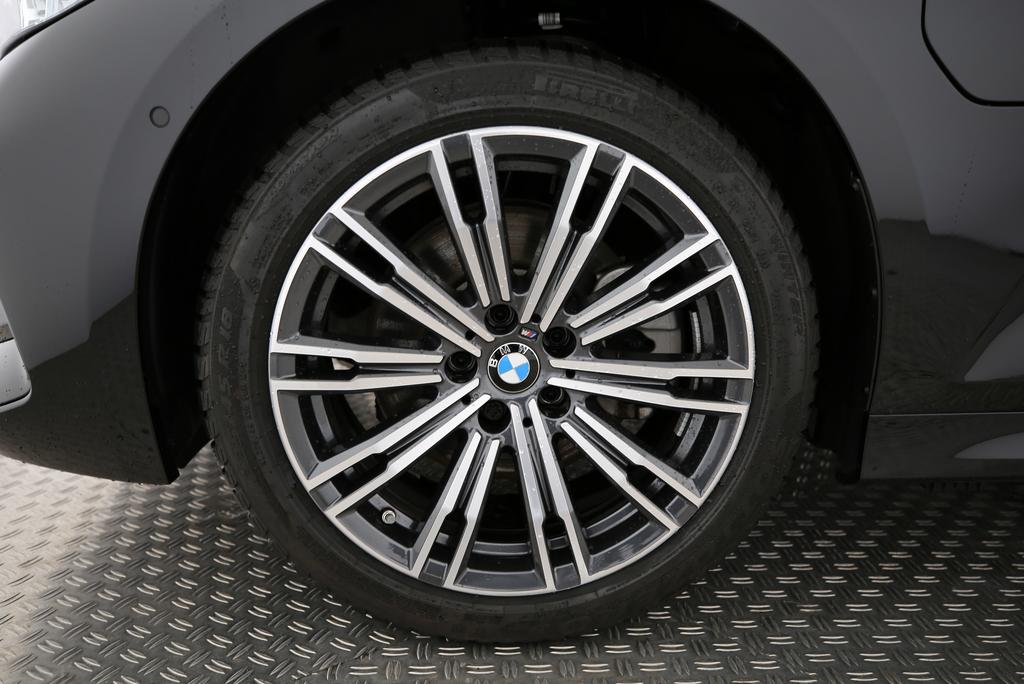 BMW 330e xDrive SAG Touring_19