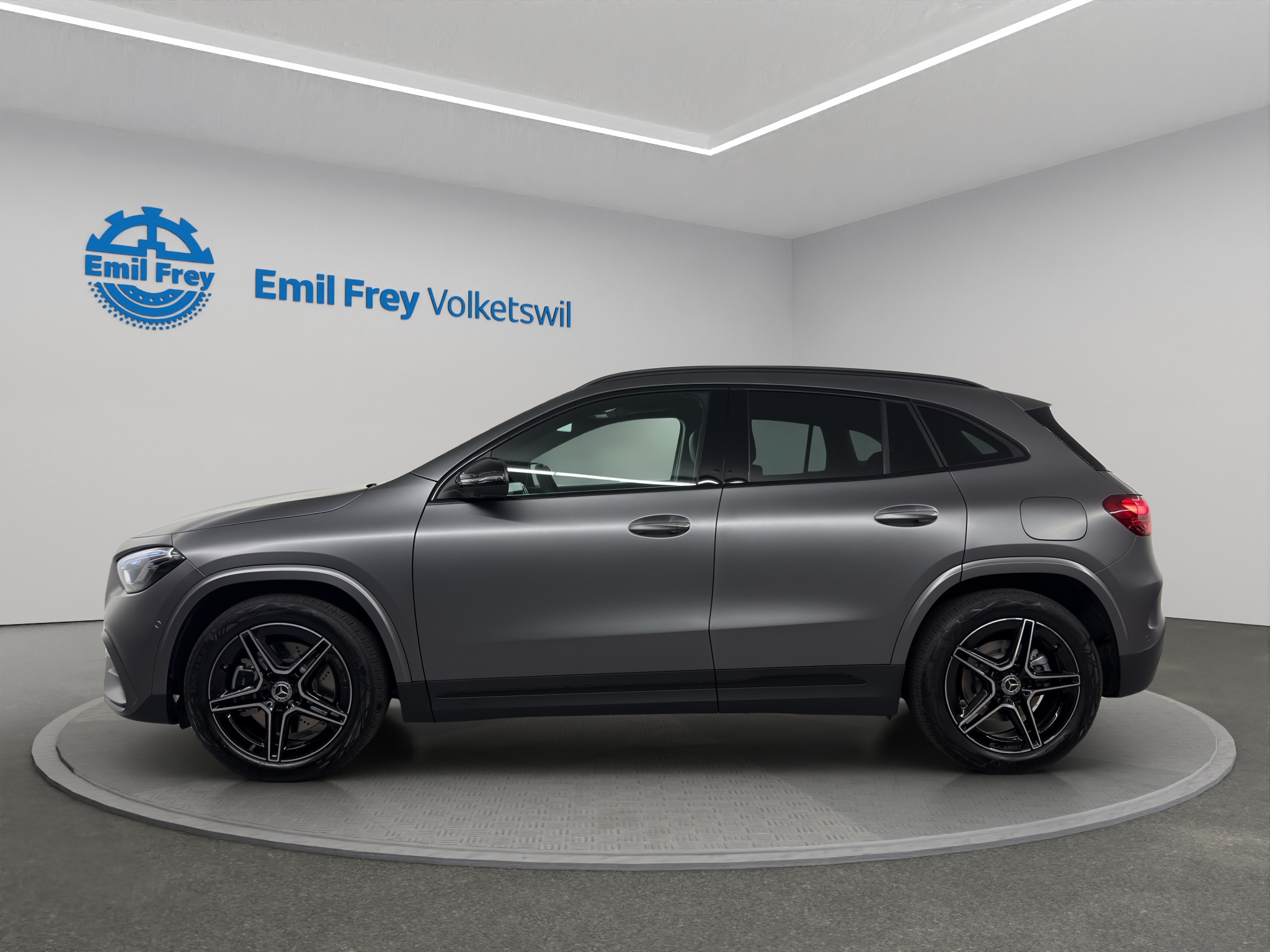 MERCEDES-BENZ GLA 250 Swiss Star AMG Line 4matic_2