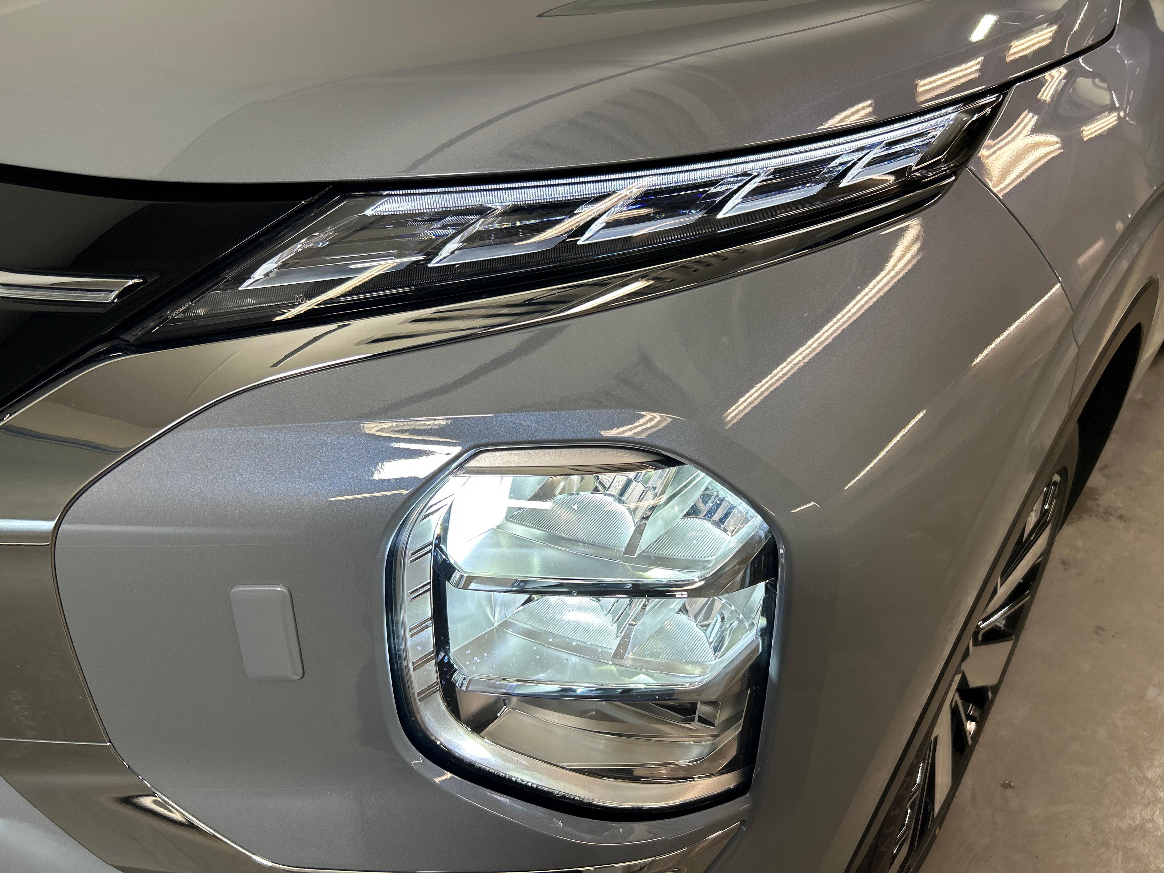 Mitsubishi Outlander 2.4 PHEV Intense 4x4_16