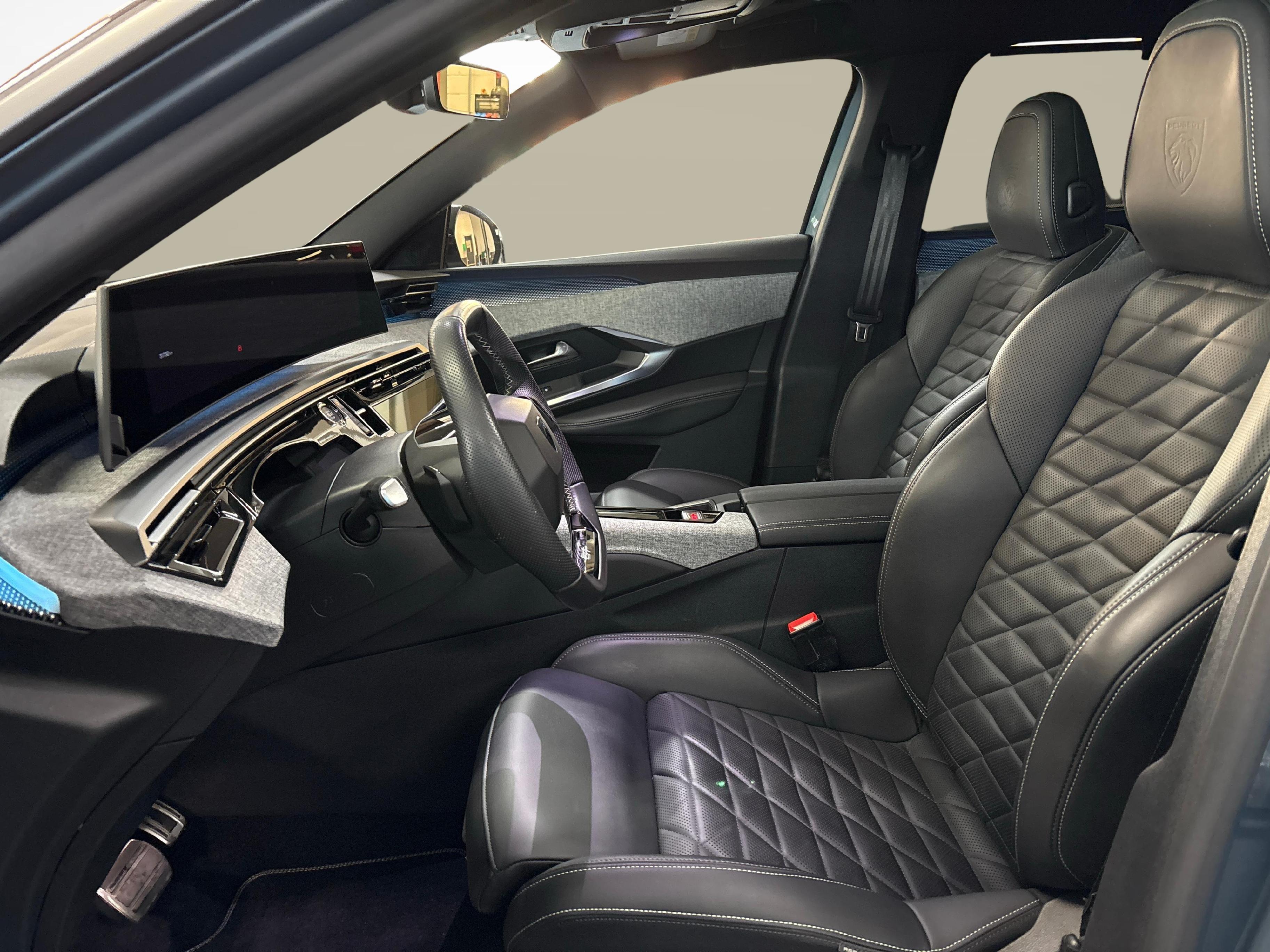 Peugeot 5008 1.2 Hybrid GT_14