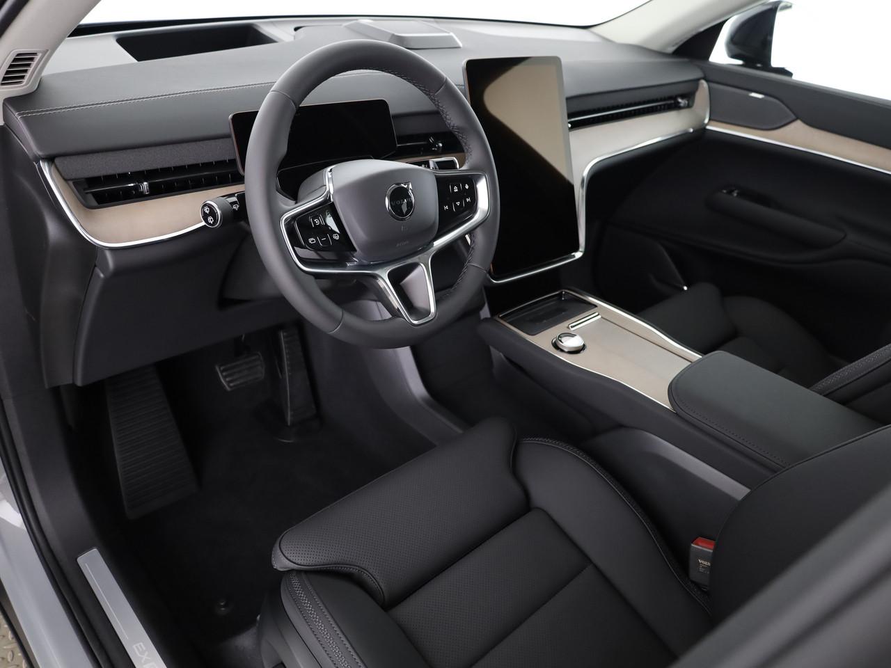 Volvo EX90 Twin Plus AWD_8