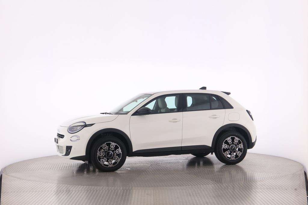 Fiat 600 1.2 Hybrid Icon Swiss Edition_18