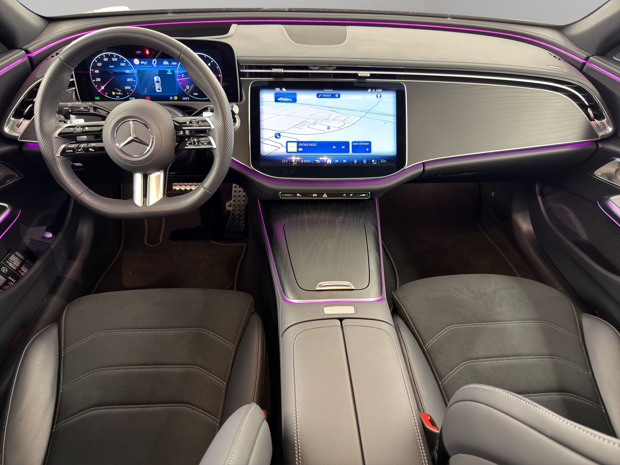 MERCEDES-BENZ E 220 d AMG Line 4matic_11