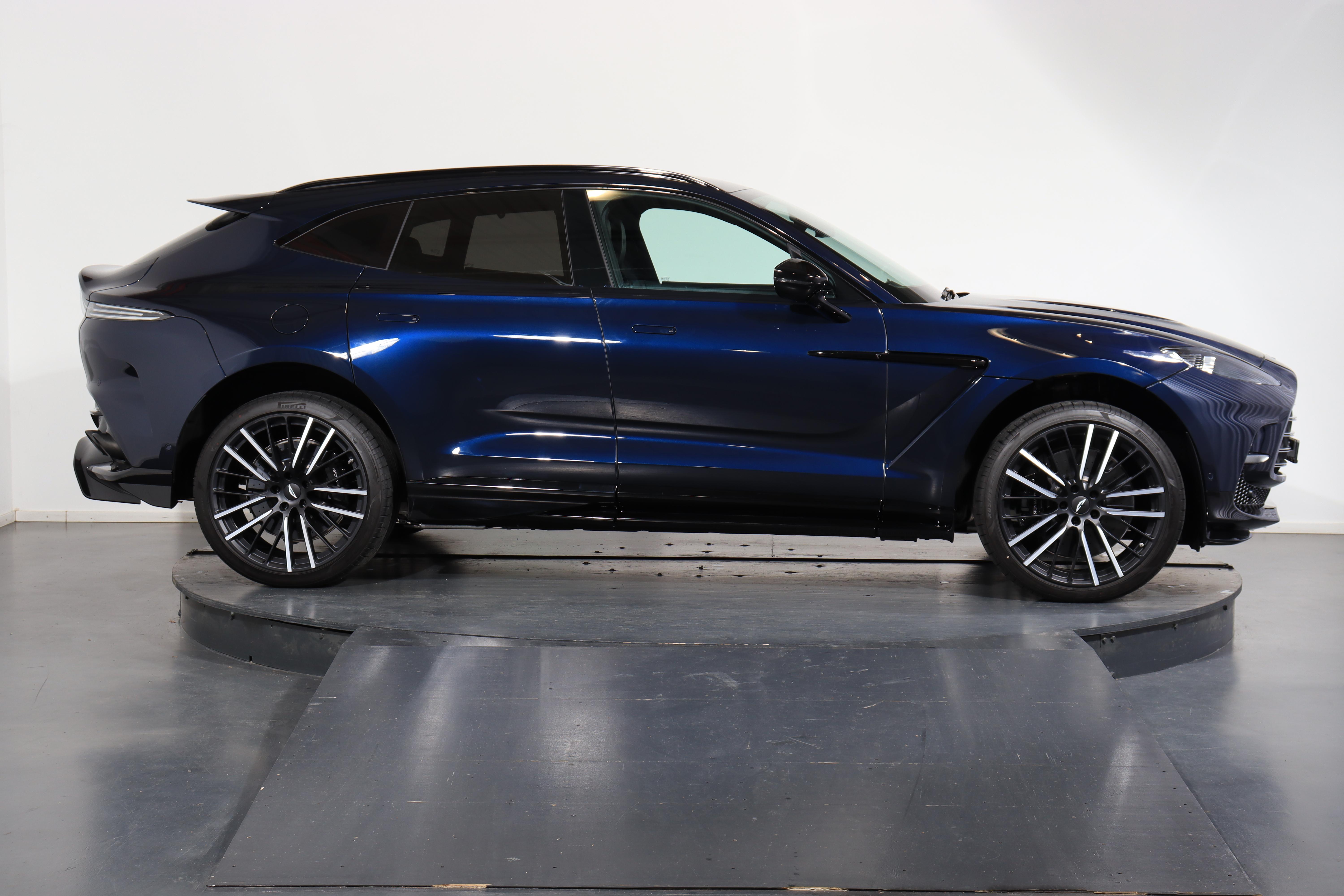 Aston Martin DBX 707 4.0 V8 Bi-Turbo_2