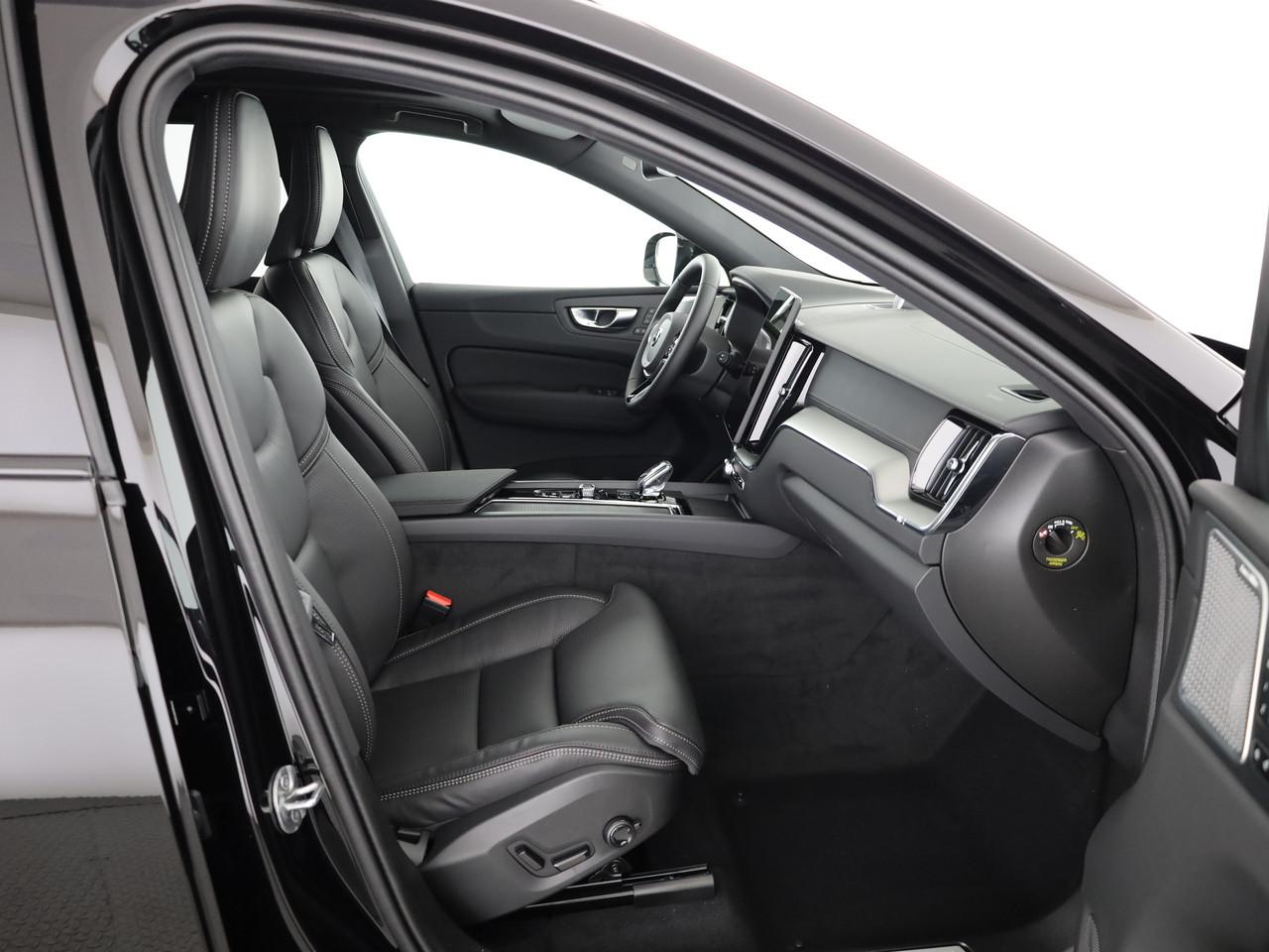 Volvo XC60 2.0 B5 MH Black Edition AWD_10