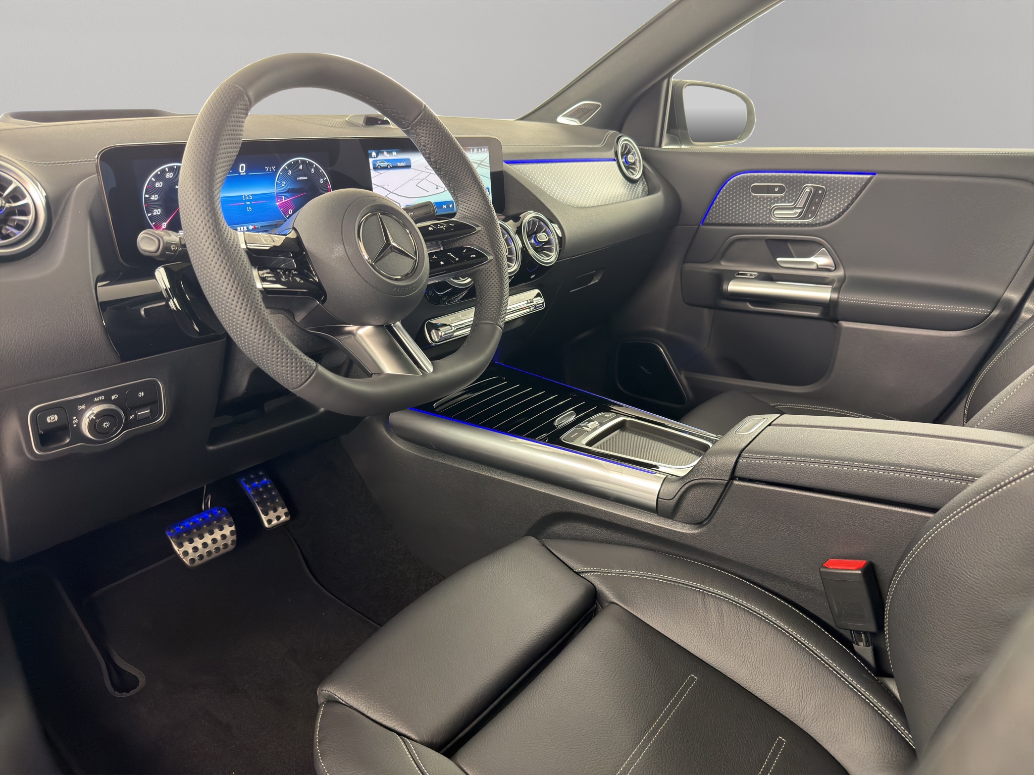 MERCEDES-BENZ GLA 250 Swiss Star AMG Line 4matic_12