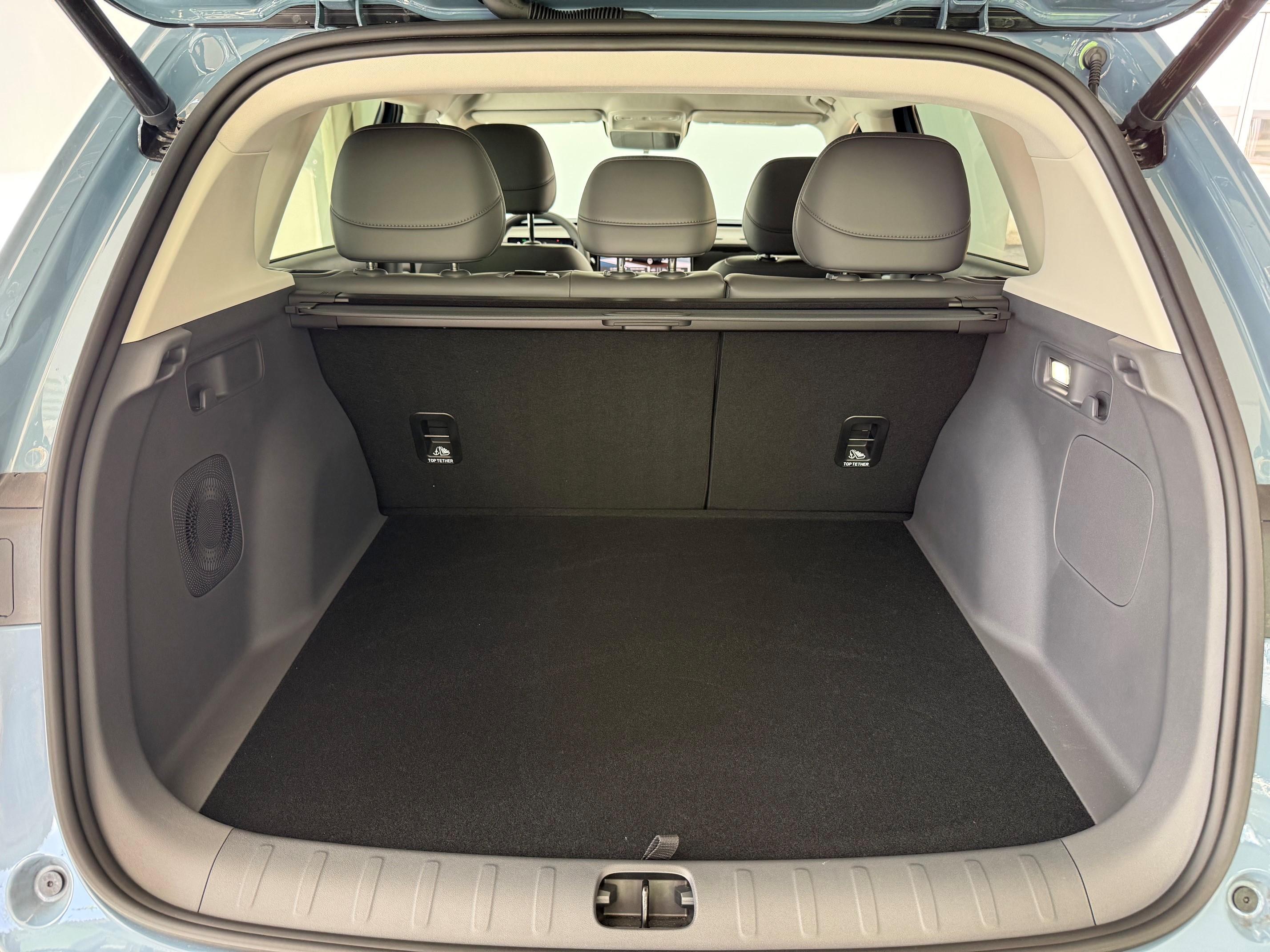 LEAPMOTOR B10 1.5 Hybrid EV_11