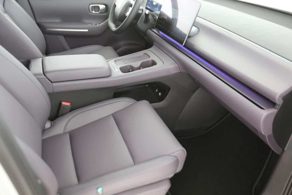 LEAPMOTOR 1.5 Hybrid EV_9