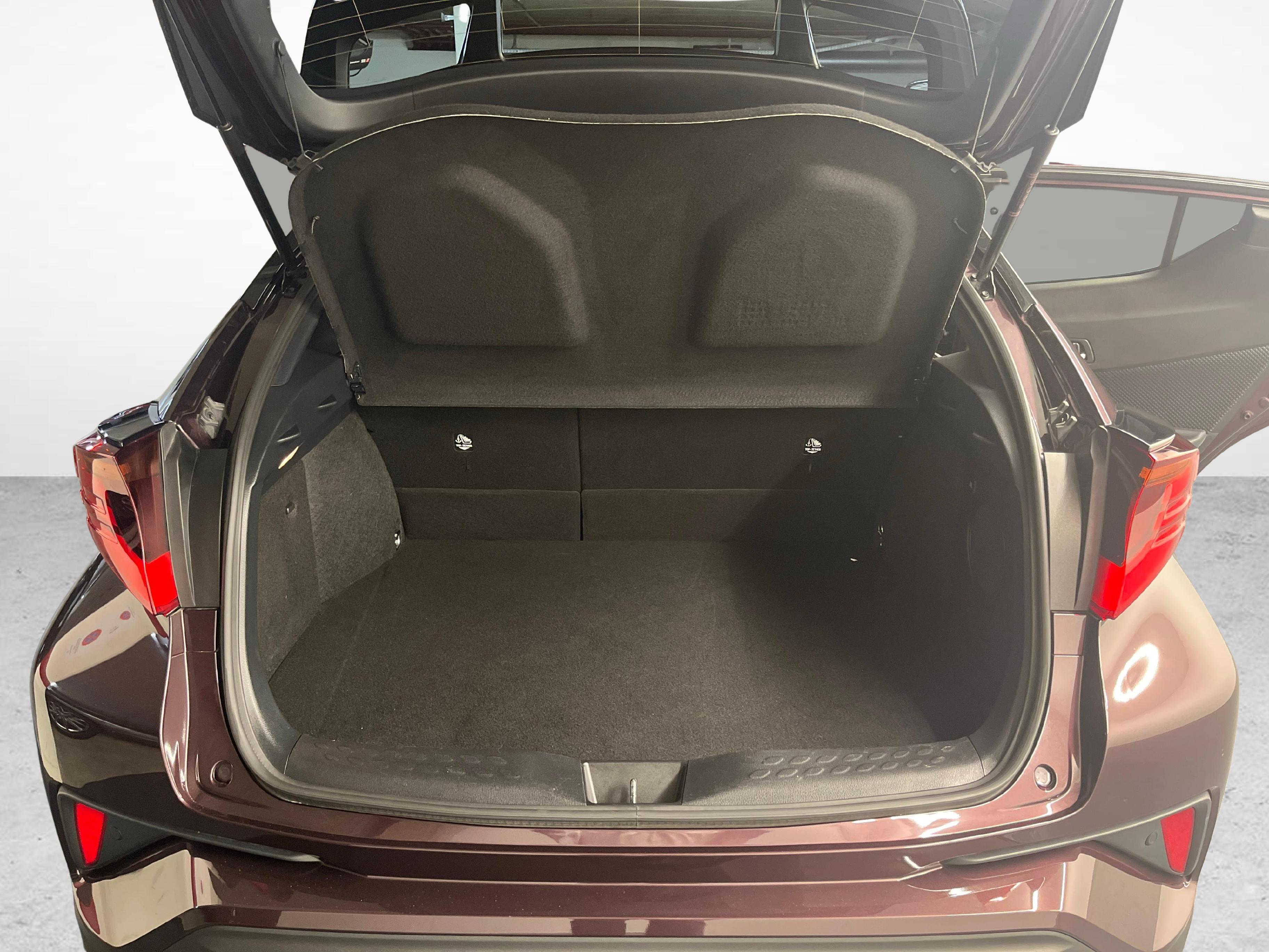 Toyota C-HR 2.0 VVTi HSD Trend_12