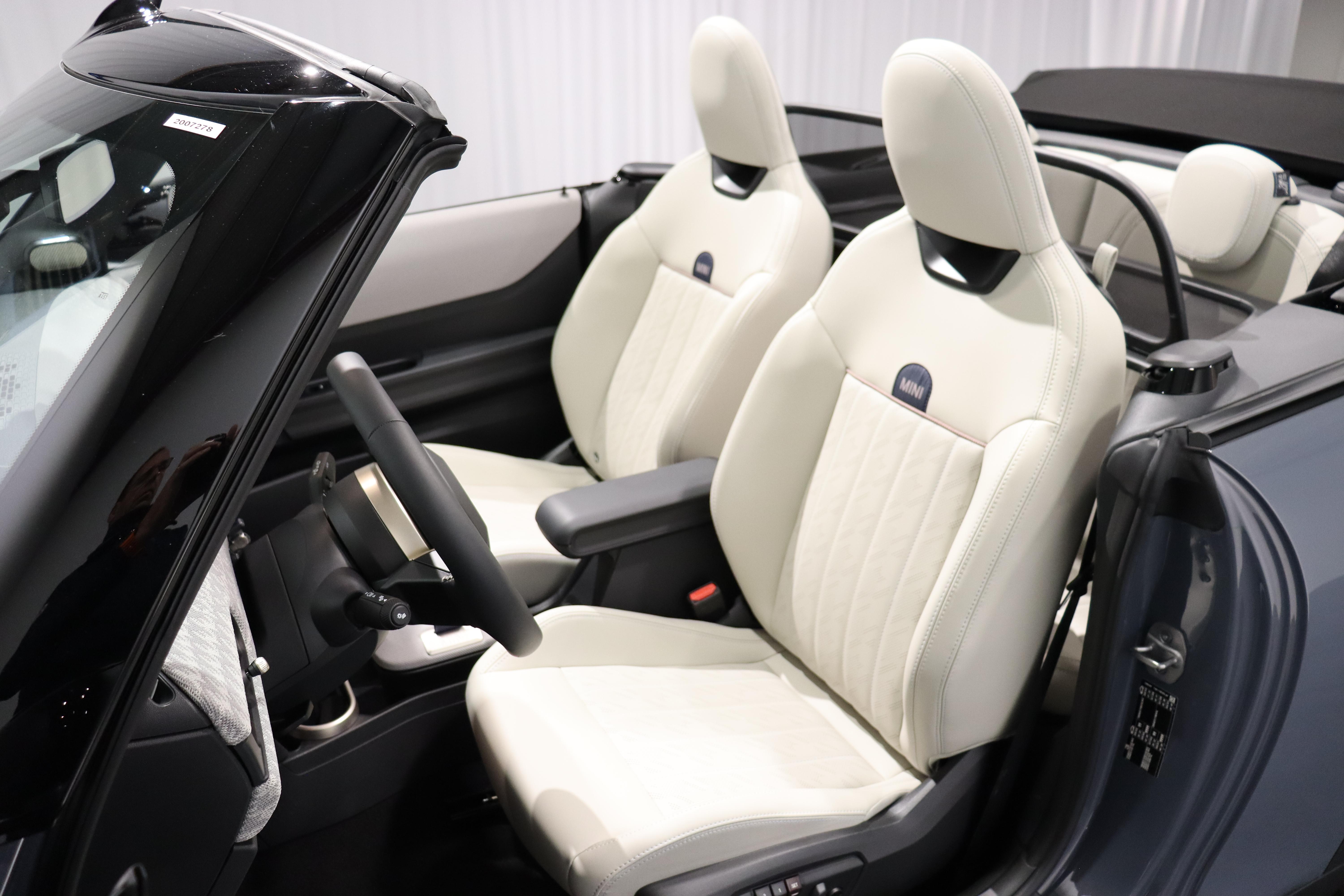 MINI Cabrio F67 2.0i Cooper S_9