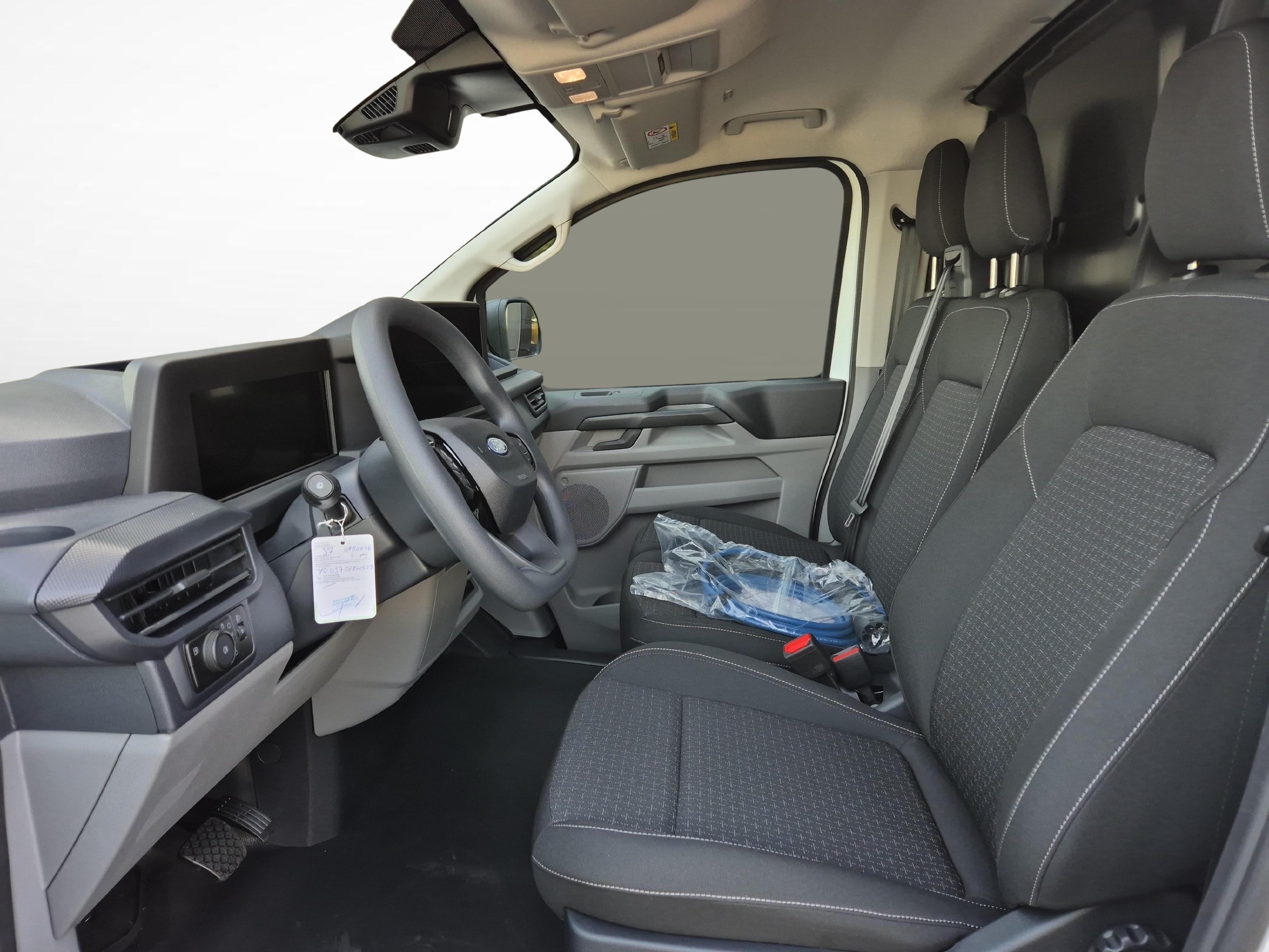 Ford Transit C Van 320 L1 2.5 Duratec 233 Trend PHEV 0.99% Leasing_4
