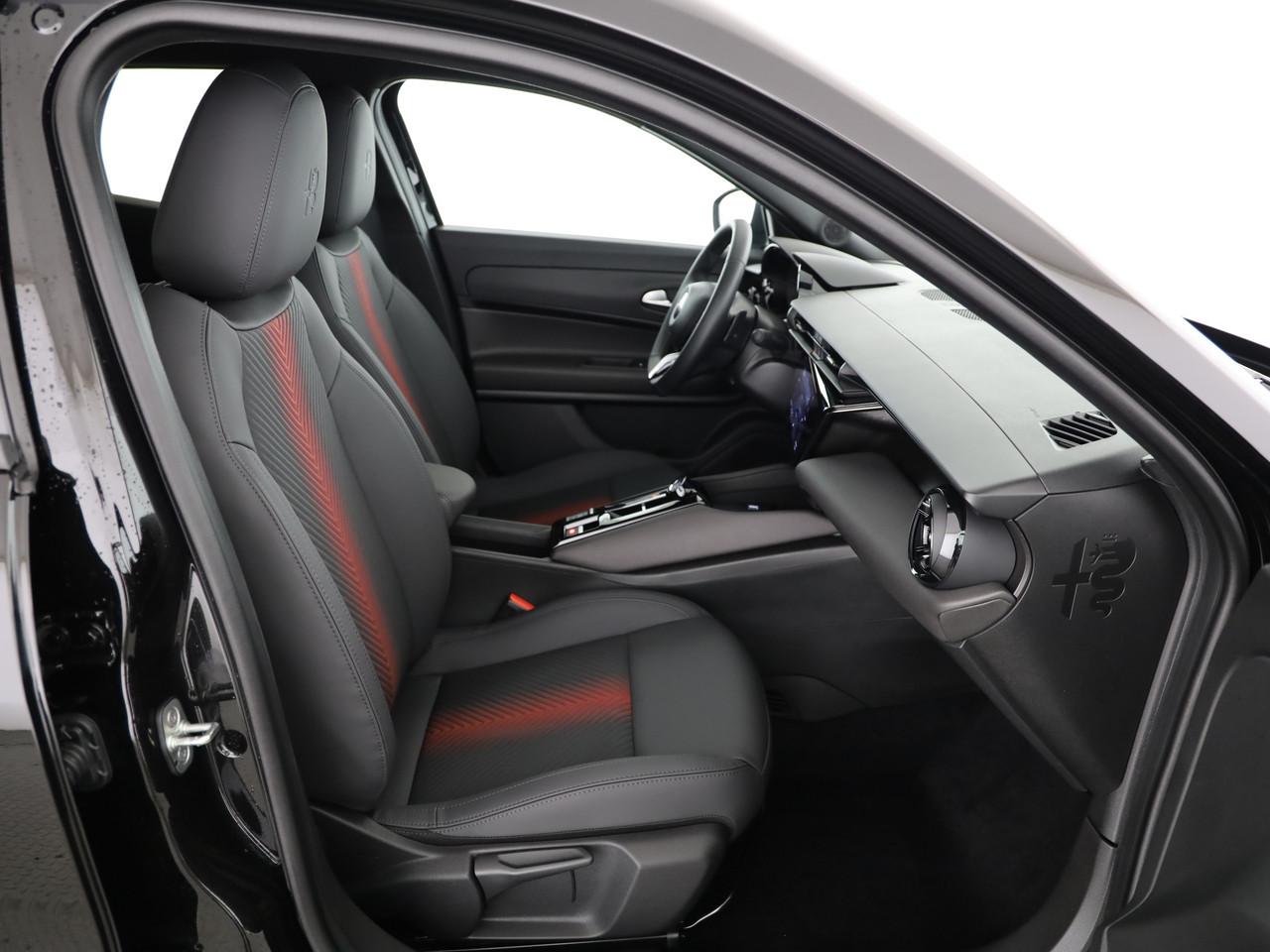 Alfa Romeo Junior 1.2 Ibrida Q4_16