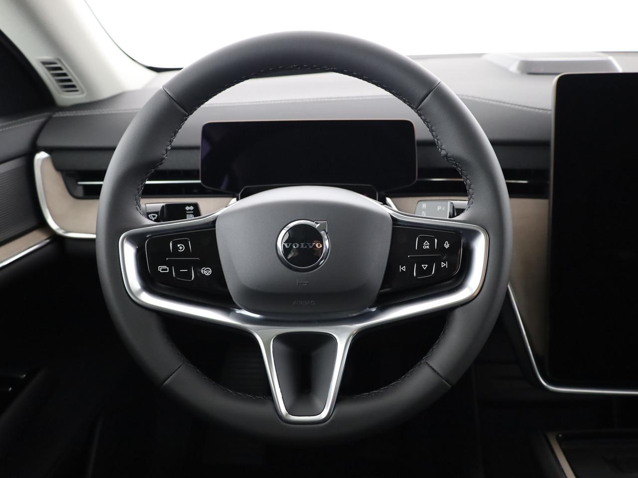 Volvo EX90 Twin Plus AWD_15