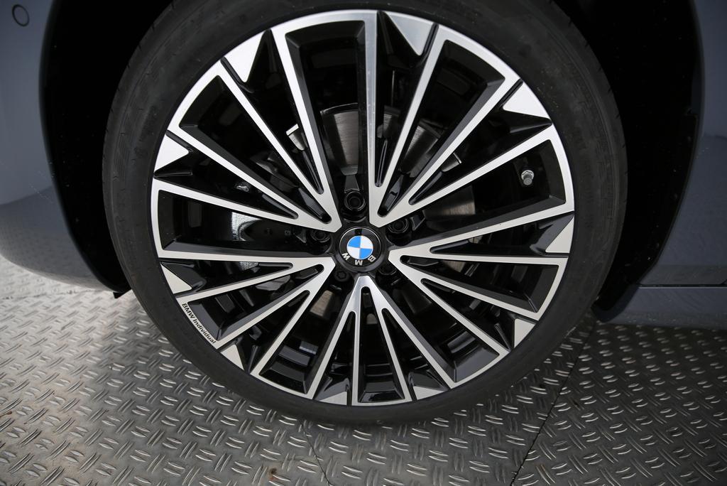 BMW 230e xDrive Active Tourer Kit Sport M_13