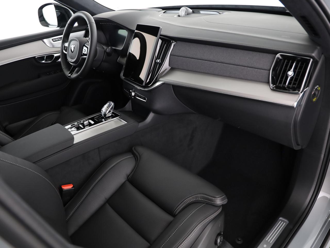 Volvo XC90 2.0 B5 MH Black Edition AWD_11