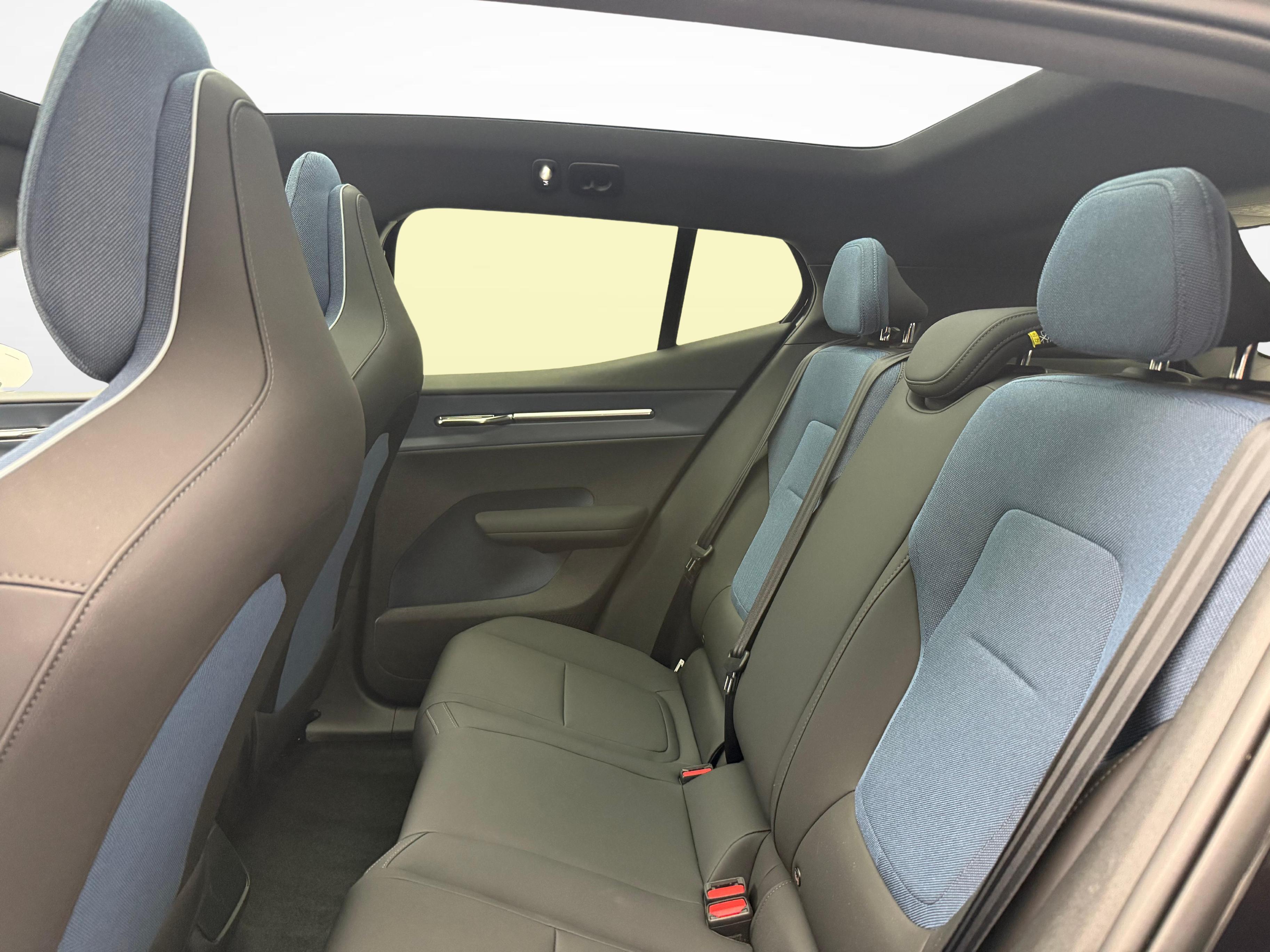 Volvo EX30 E60 Twin Ultra Performance AWD_11