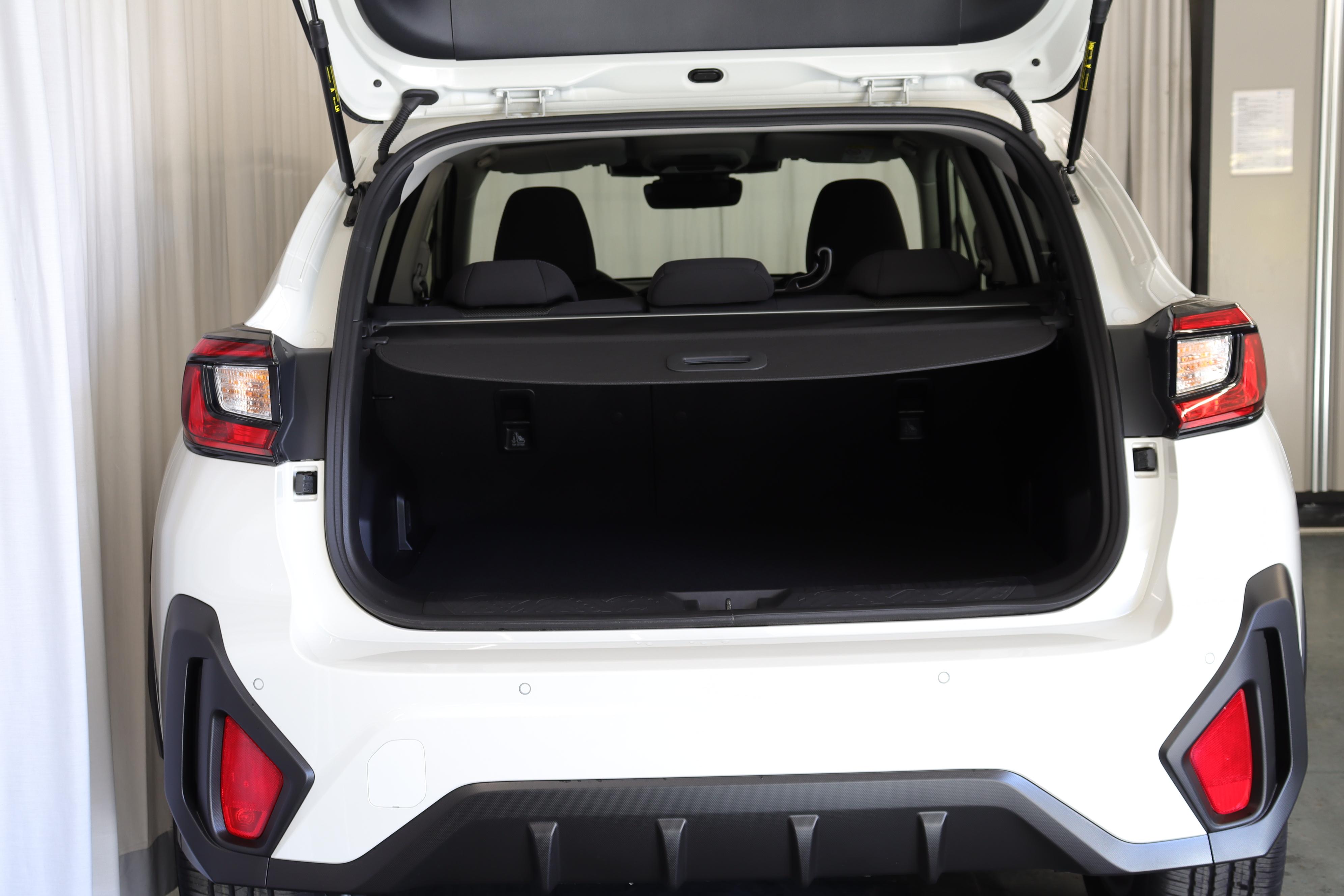 Subaru Crosstrek 2.0i e-Boxer Swiss Plus_11