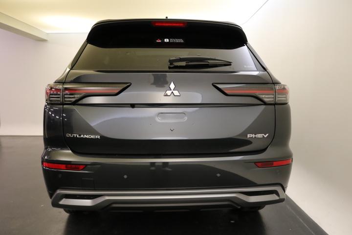 Mitsubishi Outlander 2.4 PHEV Instyle 4x4_16