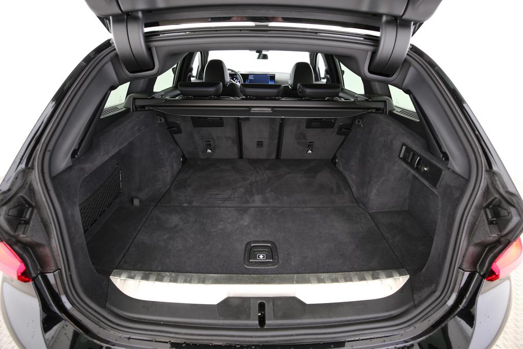 BMW 330e xDrive SAG Touring_15
