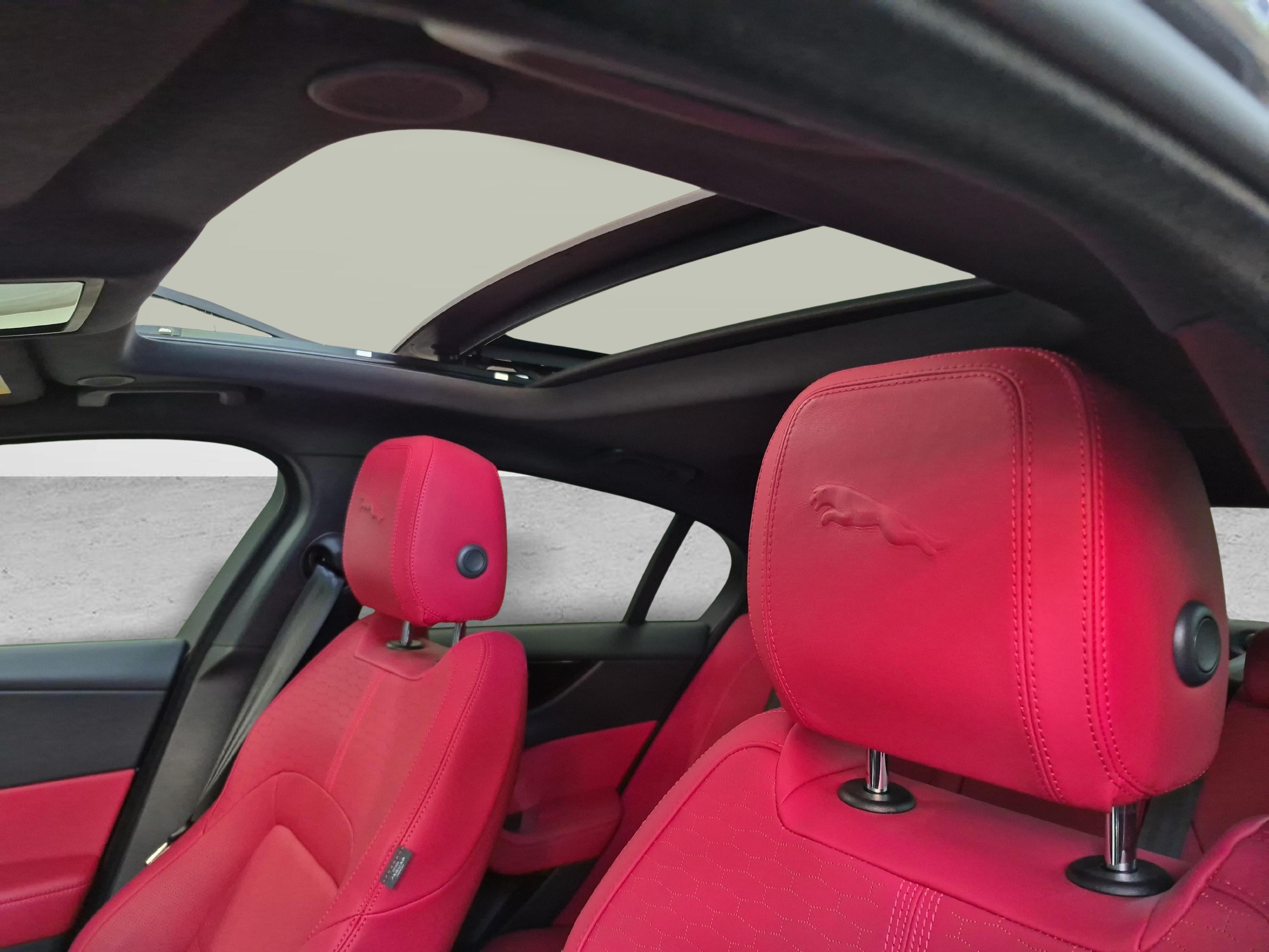 JAGUAR XE 2.0 T 300 Sport AWD - Gancio traino elettrico & Ruote invernali inclusi_18