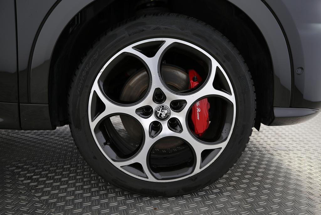 Alfa Romeo Tonale 1.3 Plug-in Hybrid Veloce Q4_15
