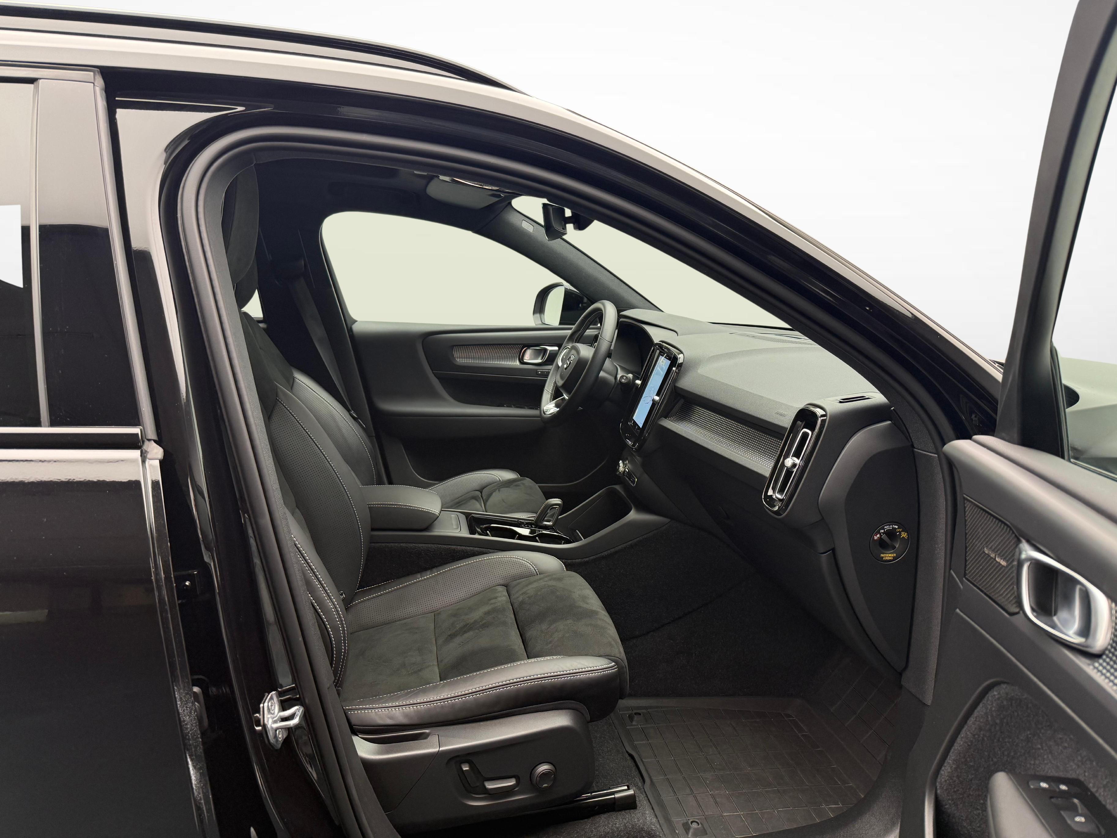 Volvo XC40 P8 Twin R-Design AWD_10