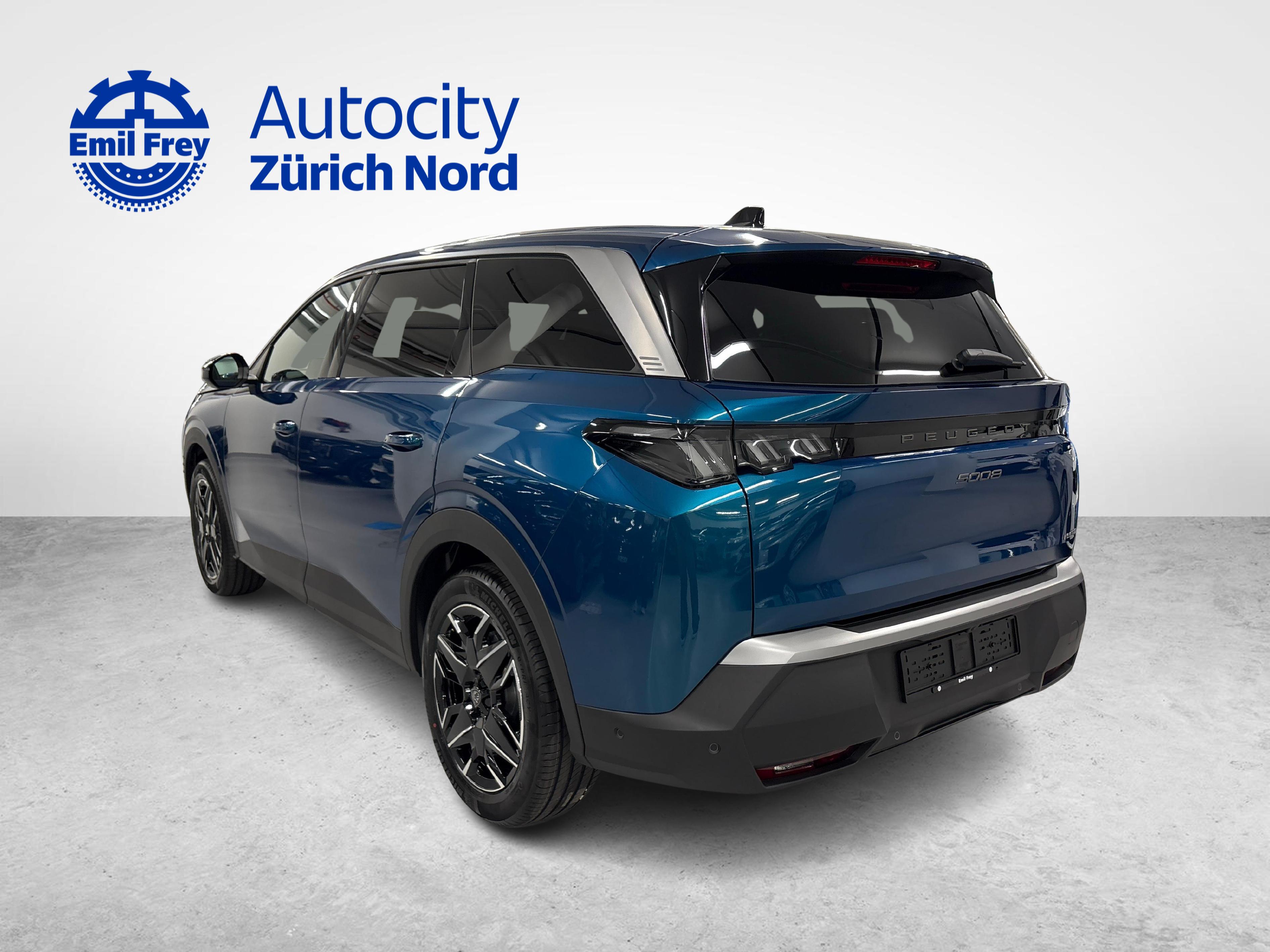 Peugeot 5008 1.2 Hybrid Allure Premium_3