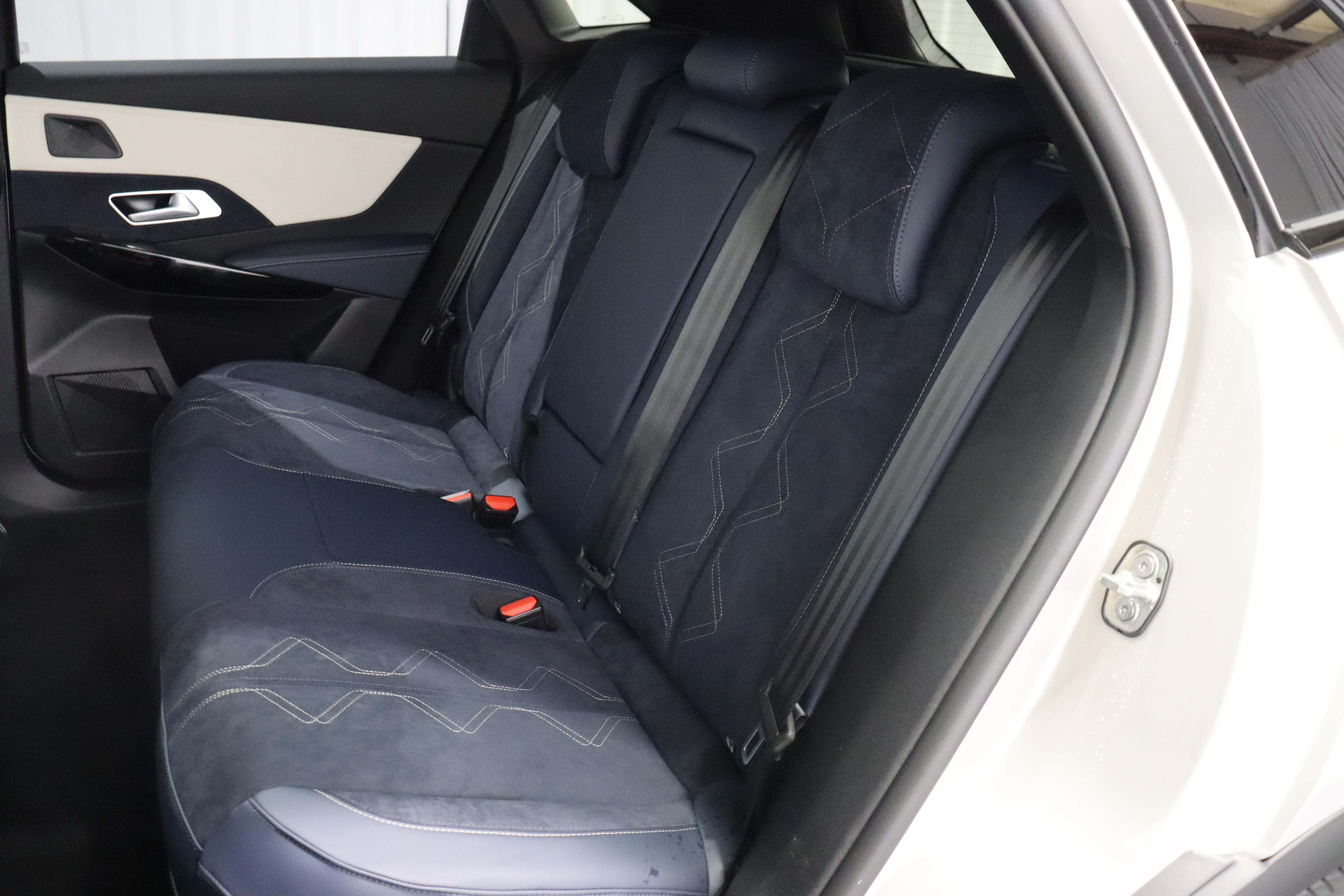 DS DS7 1.6 E-Tense Jules Verne 4x4_5